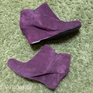 [Crown by Born] Faylan purple suede wedge booties